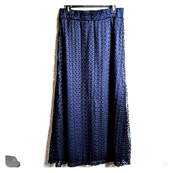 L NAVY BLUE FULL SKIRT - Picture 1 of 3